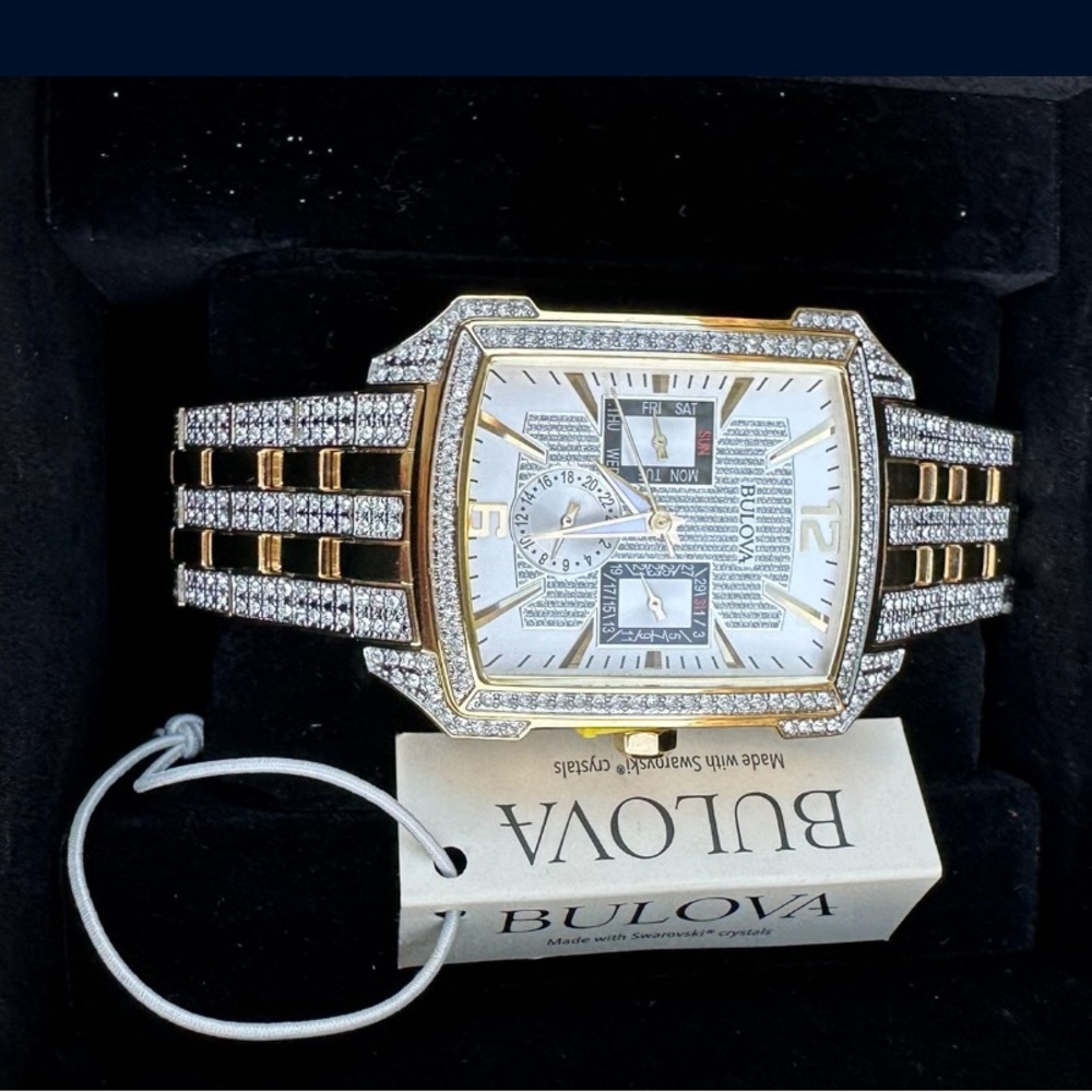 New Never Worn BULOVA Men’s Watch